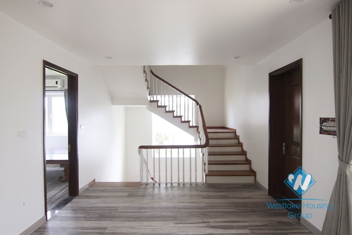 Villa with 4 bedrooms for rent in Vinhome  Riverside Long Bien, Hanoi.